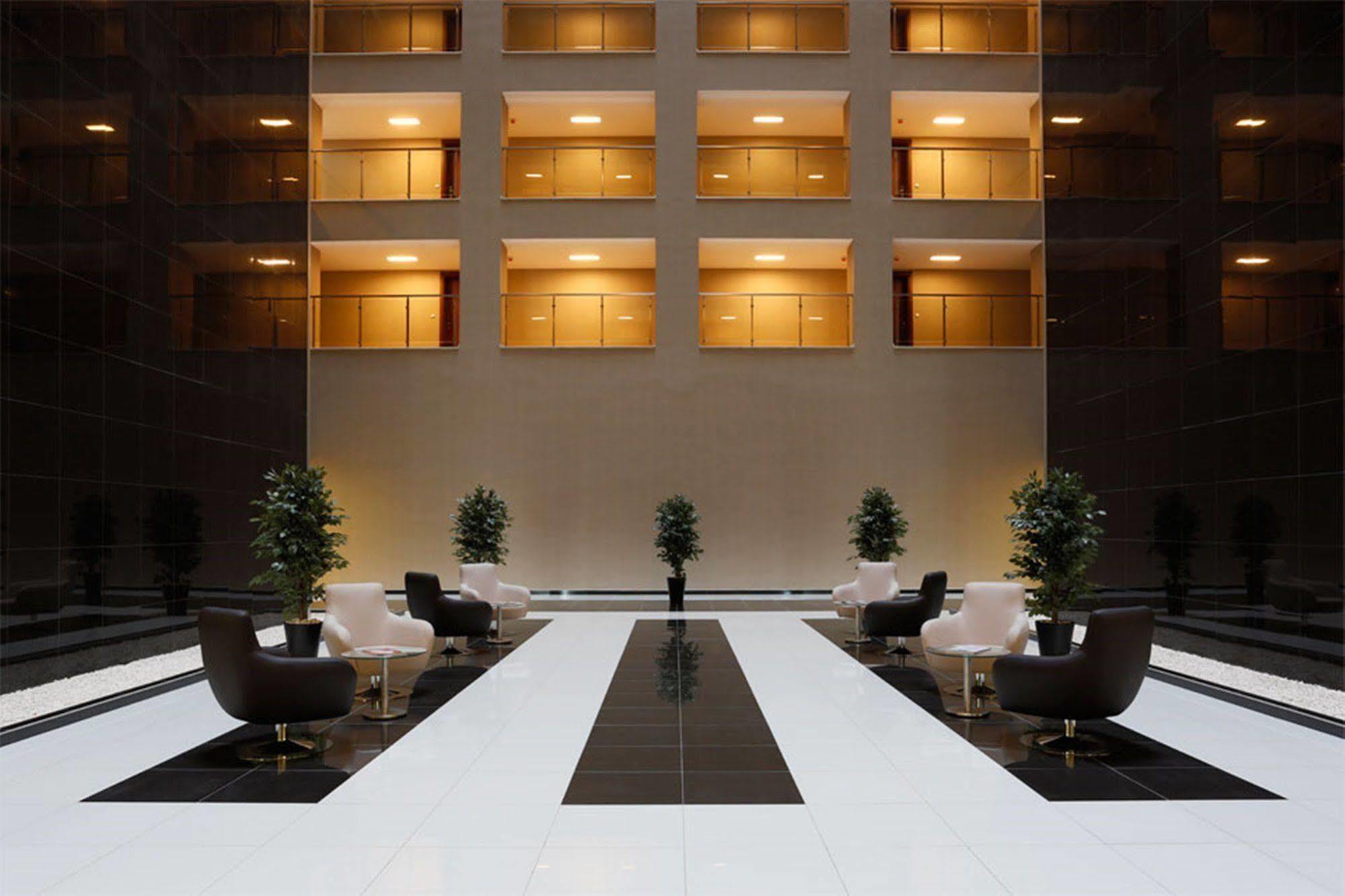 Flora Suites Atasehir Истанбул Екстериор снимка