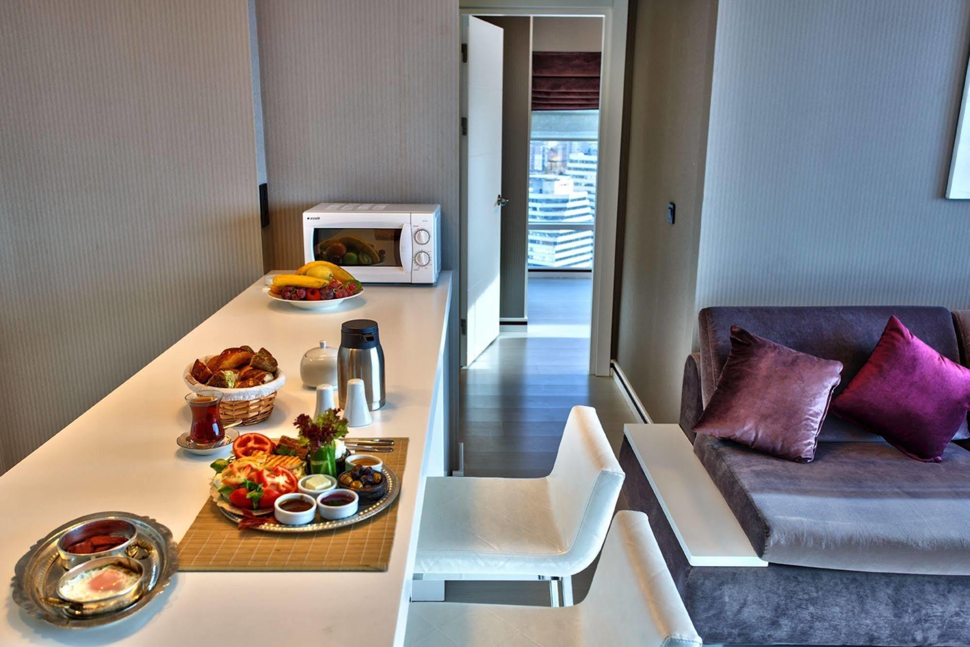 Flora Suites Atasehir Истанбул Екстериор снимка